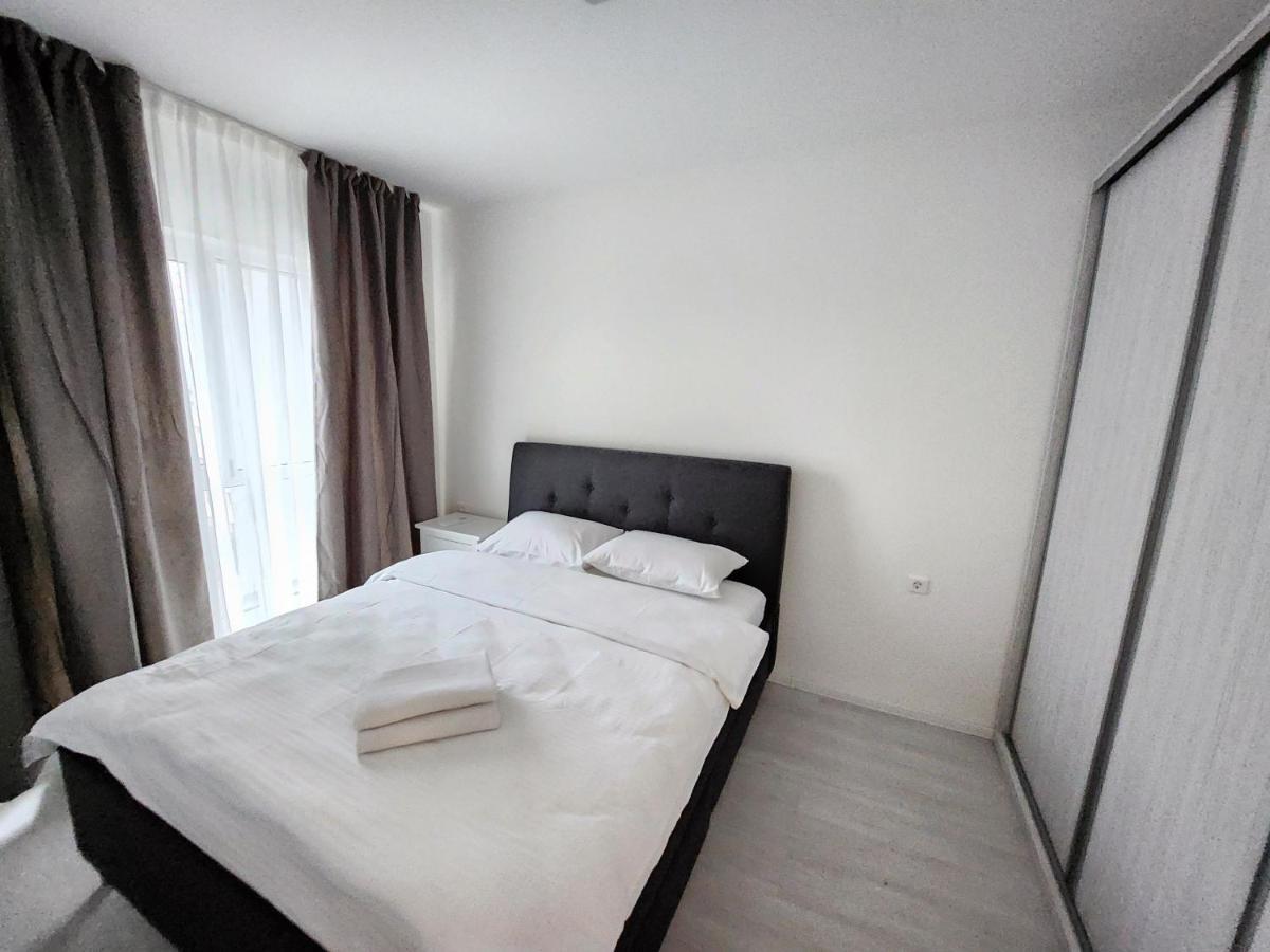 Grand Look & Best Location For Business On Bukarest Exterior foto