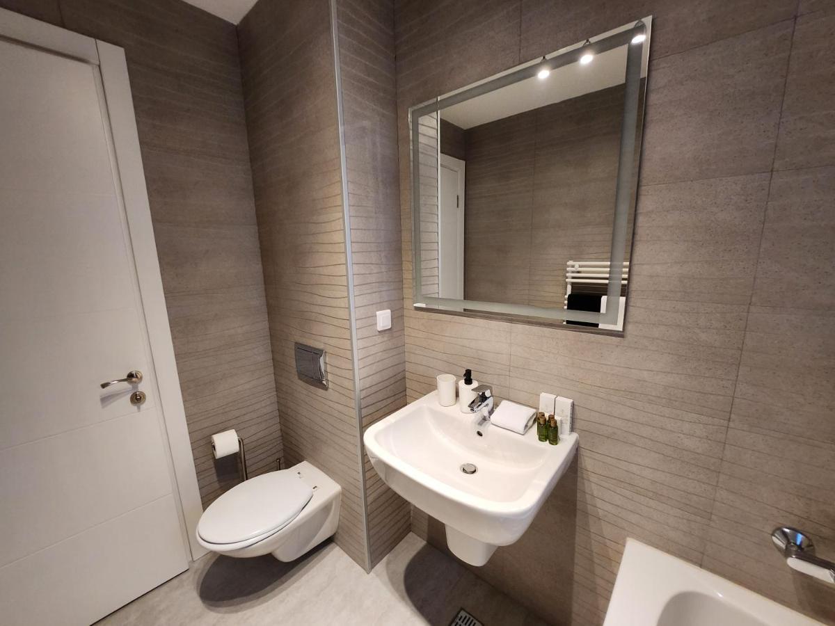 Grand Look & Best Location For Business On Bukarest Exterior foto