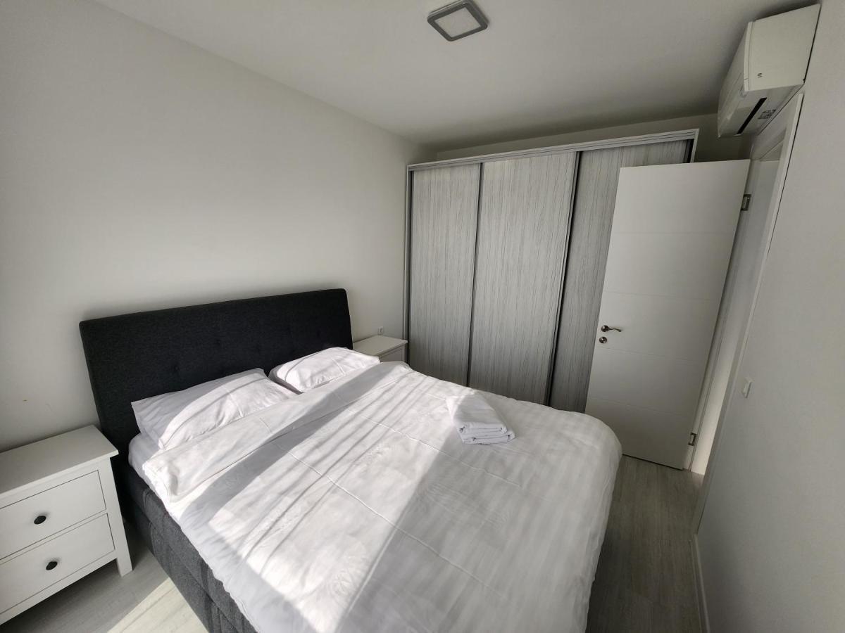 Grand Look & Best Location For Business On Bukarest Exterior foto